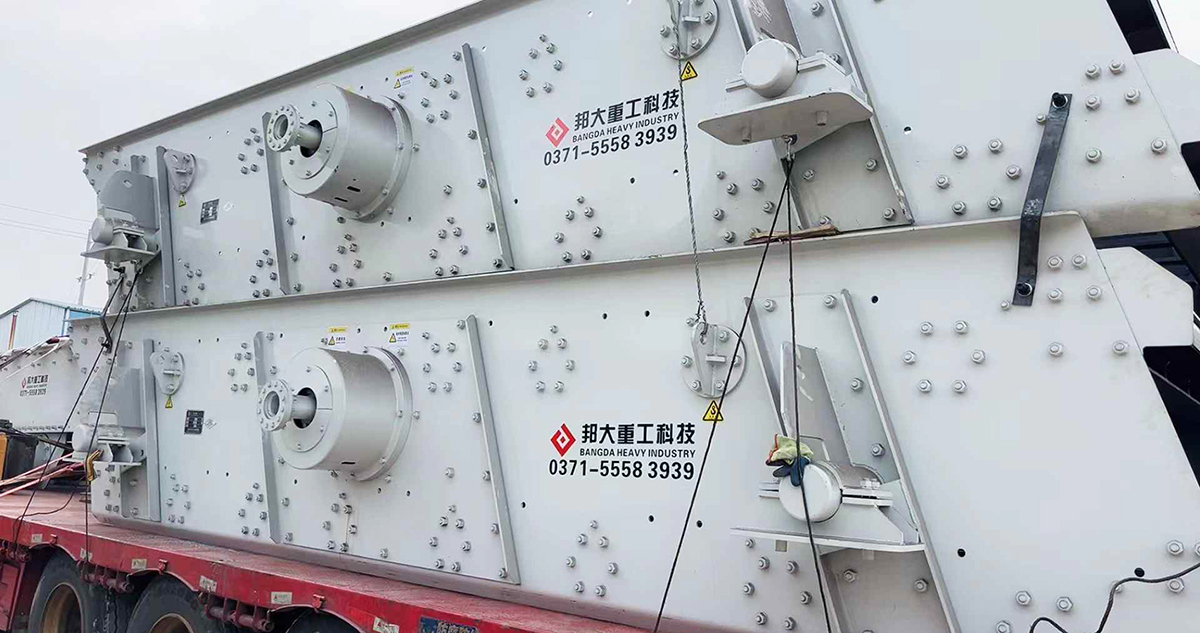 非洲客戶再次回購邦大重工2YK2460振動(dòng)篩2臺(tái)，ZSW1149給料機(jī)1臺(tái)！